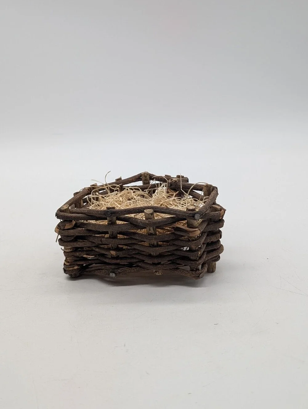 Primitive Heart-Shaped Vine Nest Basket Wood Accent Tiered Tray Decor Photo Prop